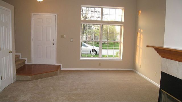2nd image of 217 Lake Point Ln S