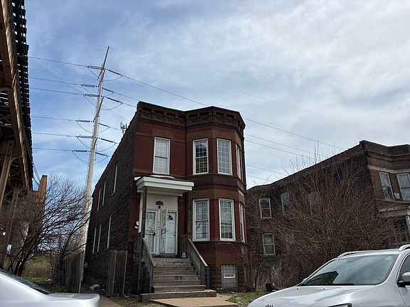 3rd image of 5919 S La Salle St