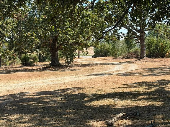2nd image of 19354 Norway Rd