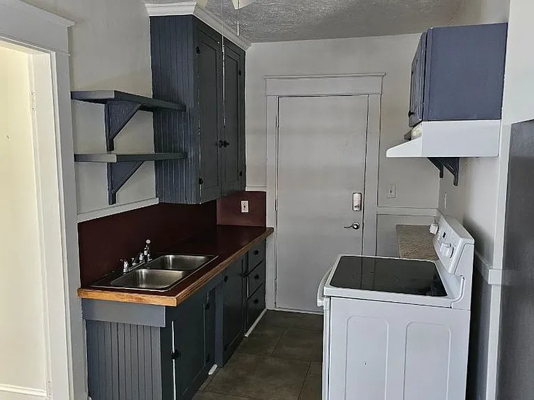 119 Main St — Photo 1