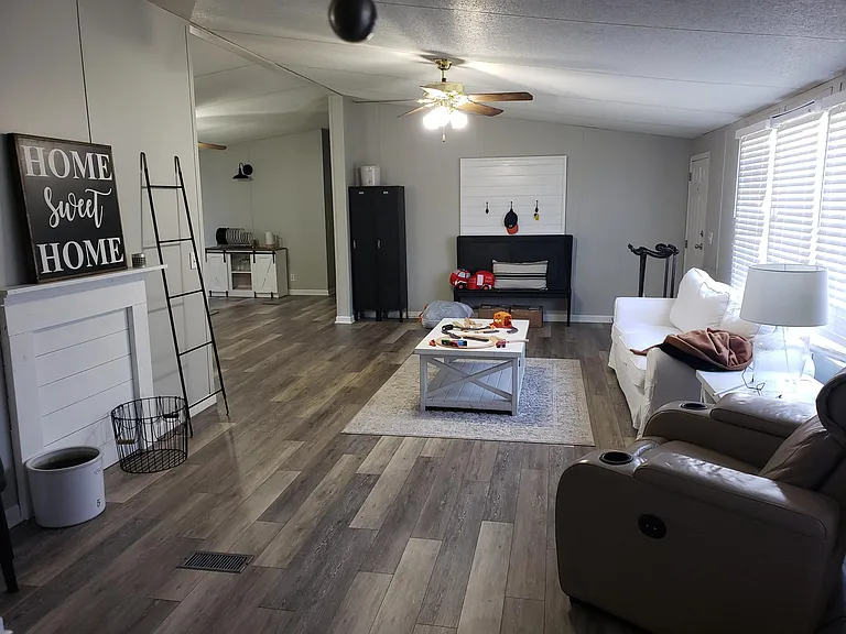 4729 Singletary Rd — Photo 3