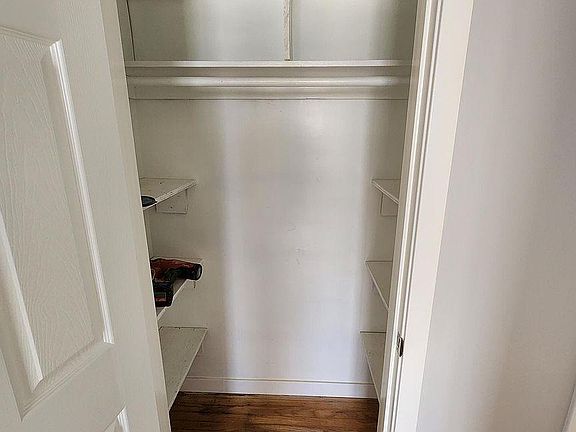 3rd image of 14634 Madris Ave