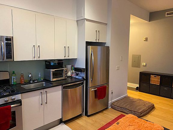 5th image of 4 Beacon Way APT 1812