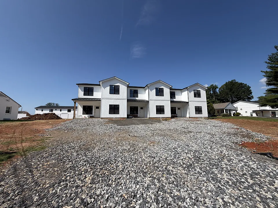 118 Beechwood Dr #A