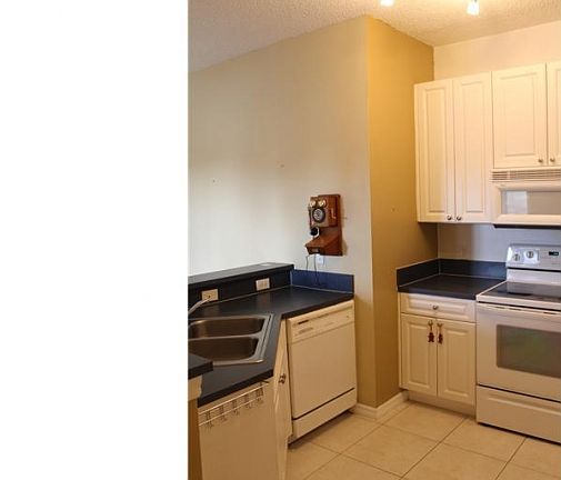 2nd image of 2927 Crestwood Ter #7201