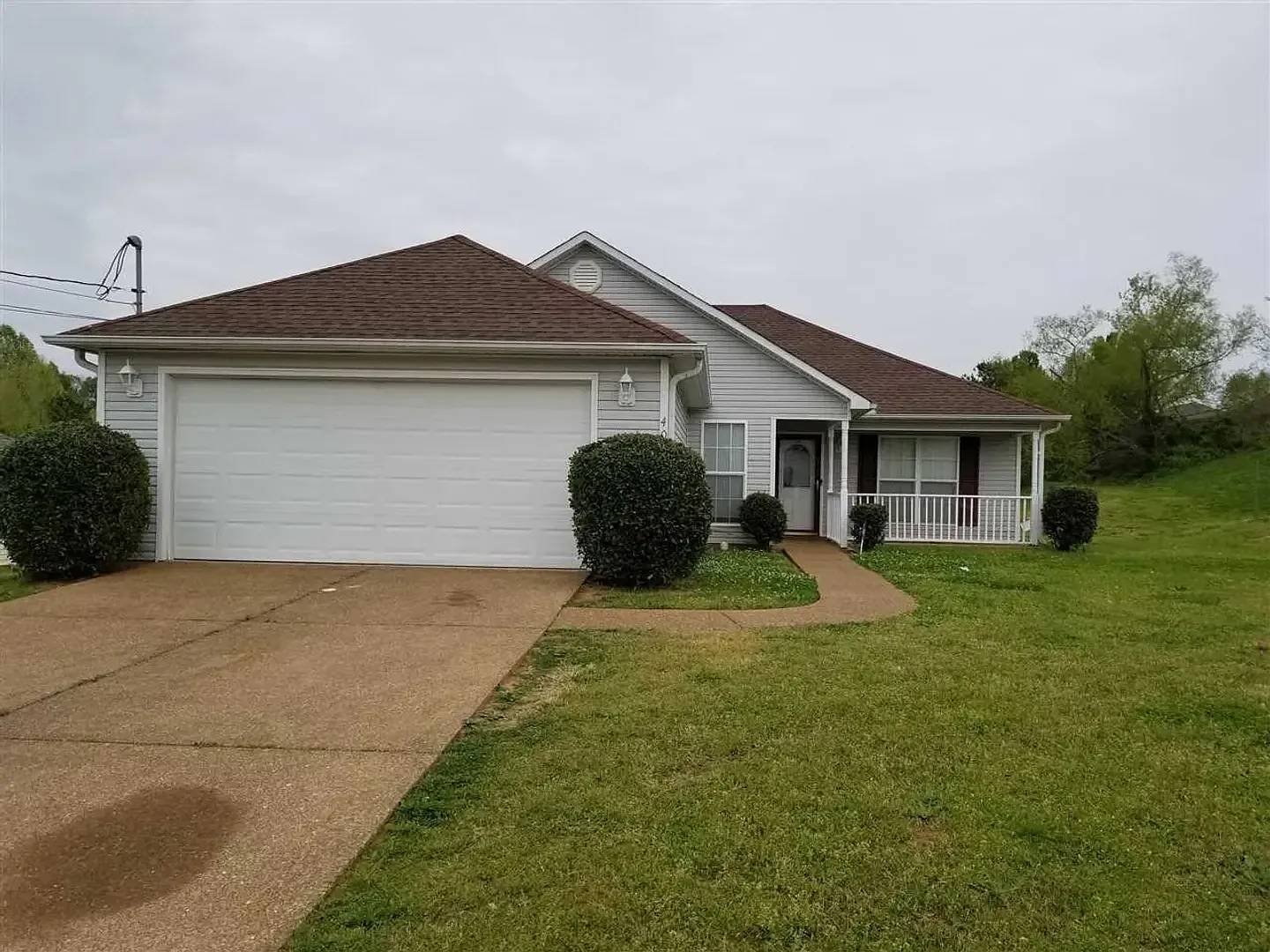 Welcome to your next home! 4 Bed 2 Bath — Photo 1