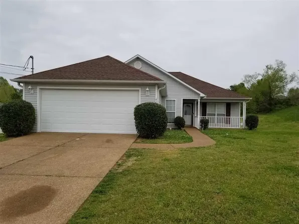 40 Ivy Hill Dr, Jackson, TN 38305