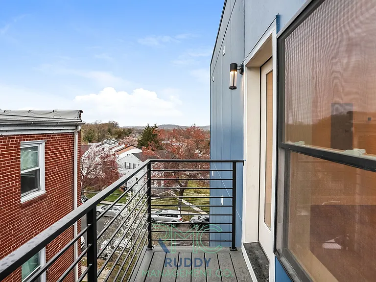 52nd Street Residences — Photo 30