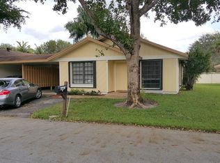 3646 E Bell Dr, Davie, FL 33328