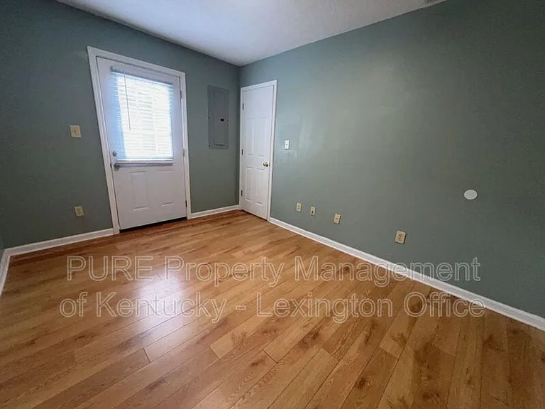 1100 Horsemans Ln #52 — Photo 11