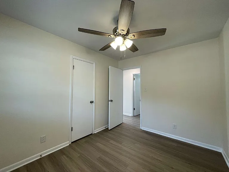 718 Dwain Dr — Photo 18