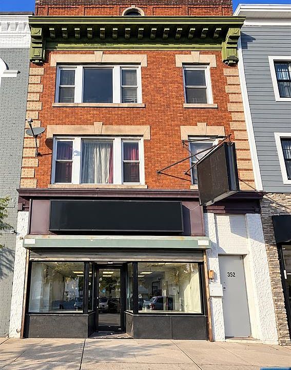 1st image of 504 Springfield