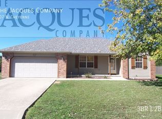 307 N Cheyenne, Clever, MO 65631