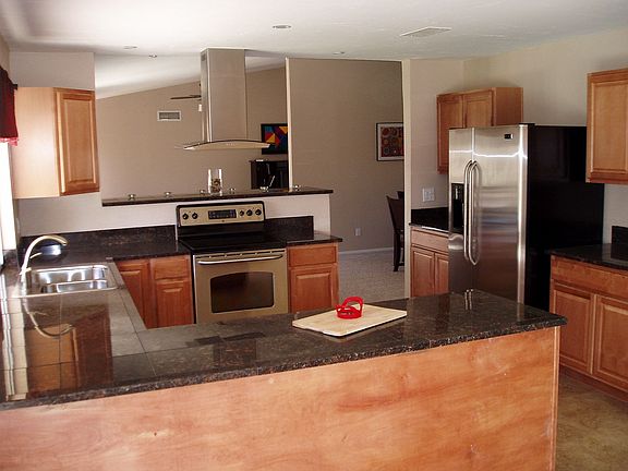 4th image of 2273 E Sahuaro Dr