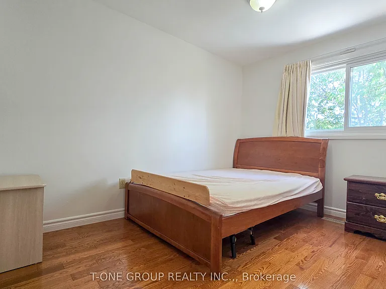 25 Duxford Cres — Photo 10