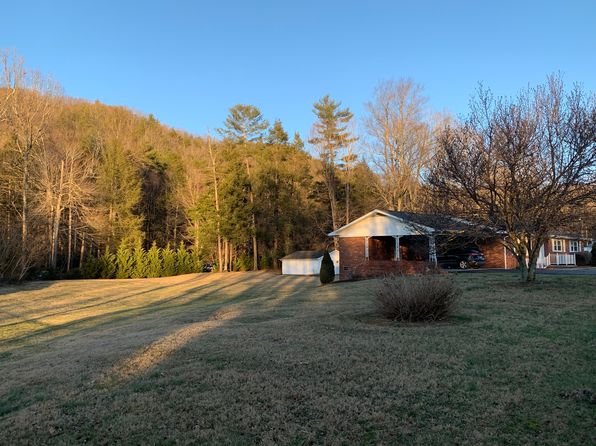 1135 Rock Creek Rd, Erwin, TN 37650