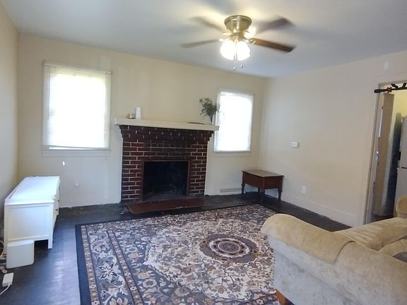 3rd image of 1011 S Pearson Street