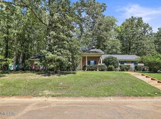 1212 Vickers Dr, Kosciusko, MS 39090