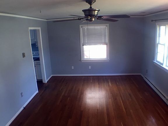 2nd image of 1014 W 47th St