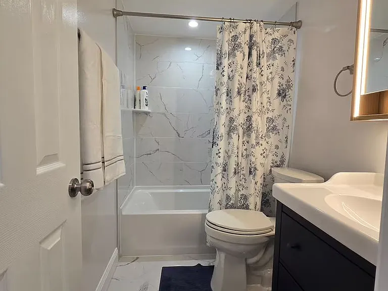 1331 Queen St NE — Photo 32