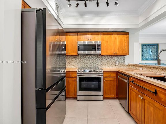 3rd image of 1723 SW 2nd Ave APT 607