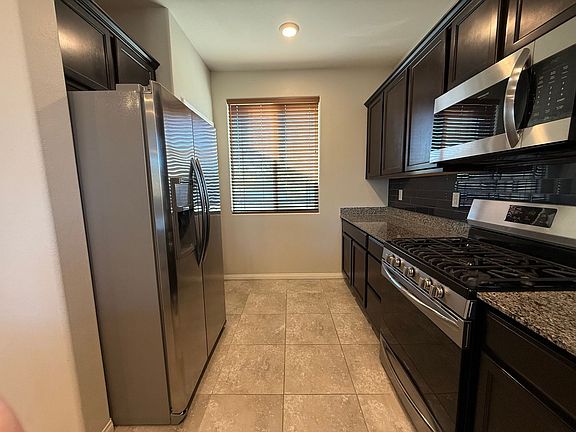 3rd image of 7624 Bandon Cliffs St