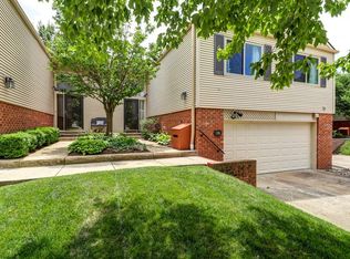 10 Fields E #10, Champaign, IL 61822