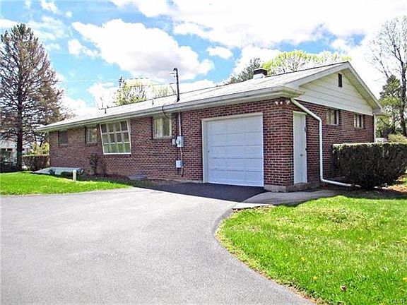 4th image of 3508 Lord Byron Dr