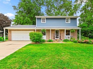 432 E Fernwood St, Morton, IL 61550