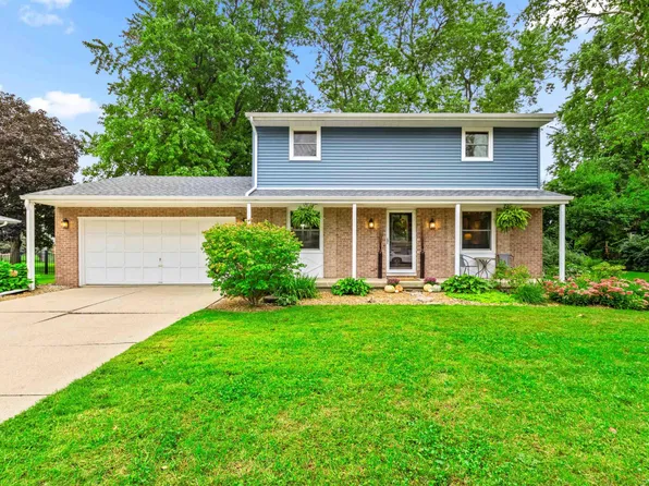 432 E Fernwood St, Morton, IL 61550