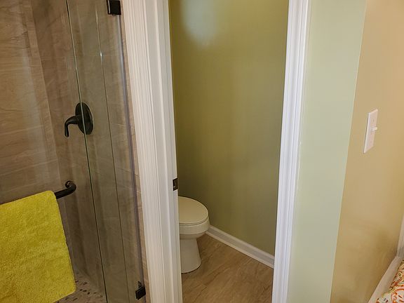 4th image of 211 Manchester Dr