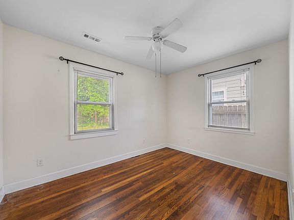 4th image of 212 Northwood Cir