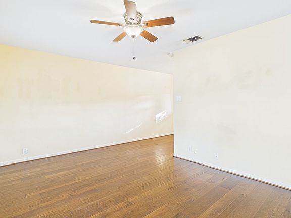 2nd image of 306 W Burbank St