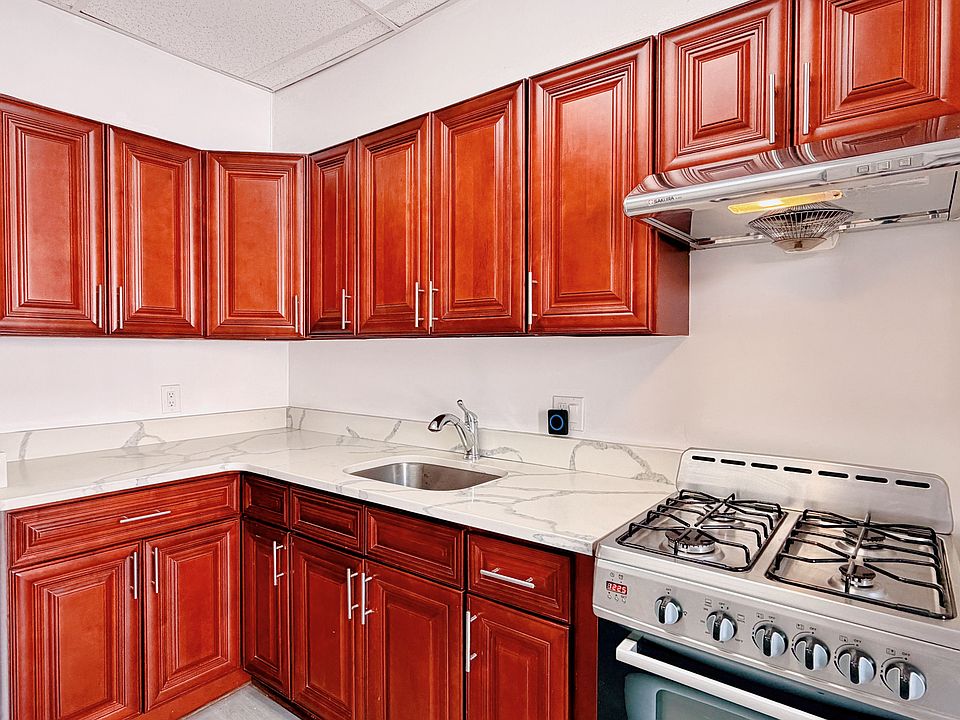1st image of 6027 Myrtle Ave
