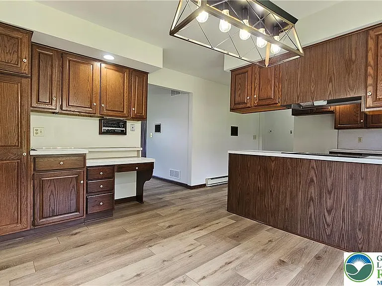 2810 County Line Rd — Photo 7