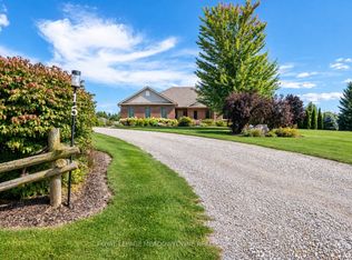 15 Mount Haven Cres, Grand Valley, ON L9W 5Y9