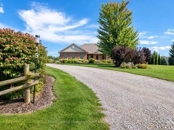 15 Mount Haven Cres, Grand Valley, ON L9W 5Y9