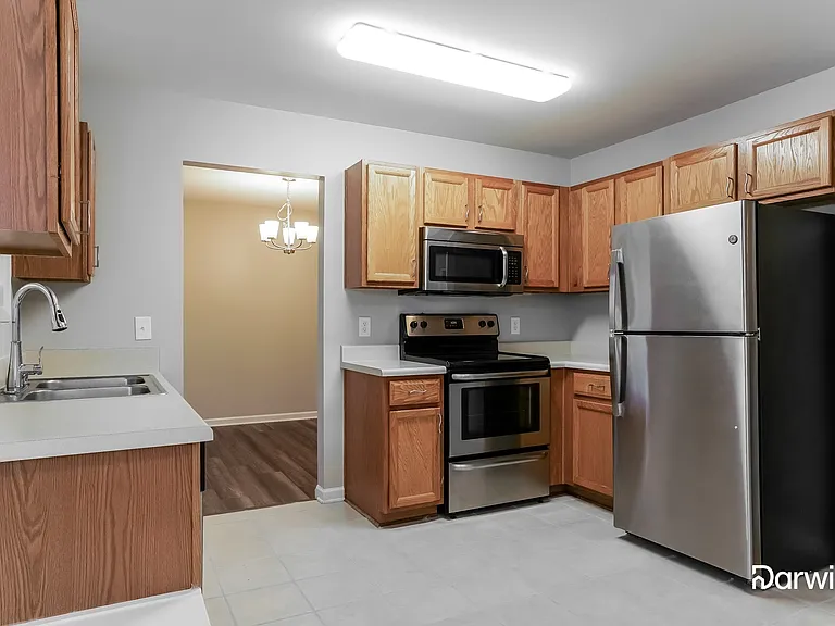 3601 Saguaro Ct — Photo 2