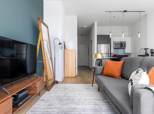 312 N Carpenter St #15A, Chicago, IL 60607