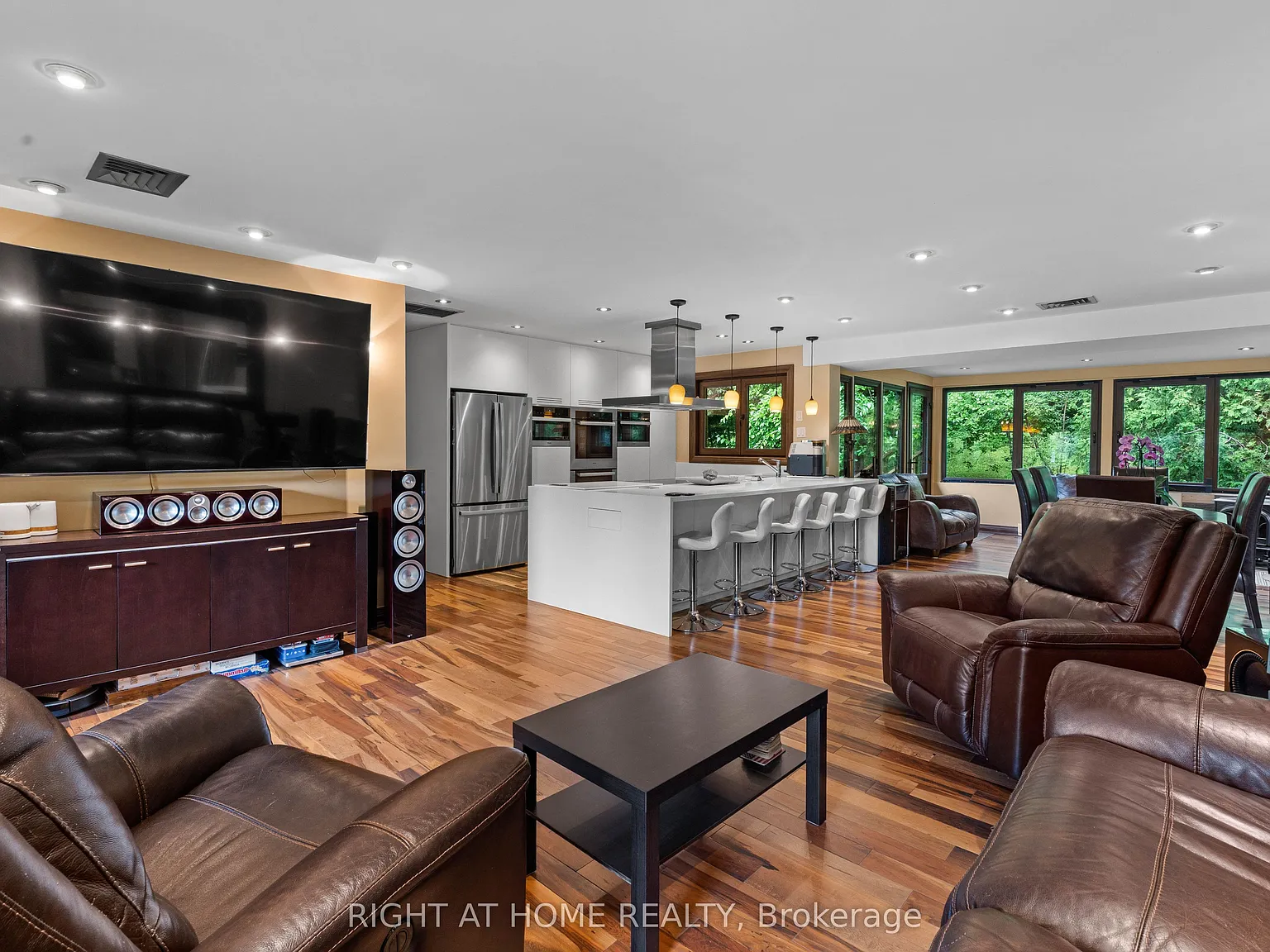 3 bed, $4,800 — Photo 4