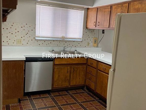 4th image of 518 Heather Dr APT 4