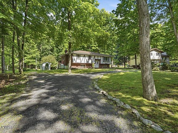 4th image of 1159 Pocono Mountain Lake Dr