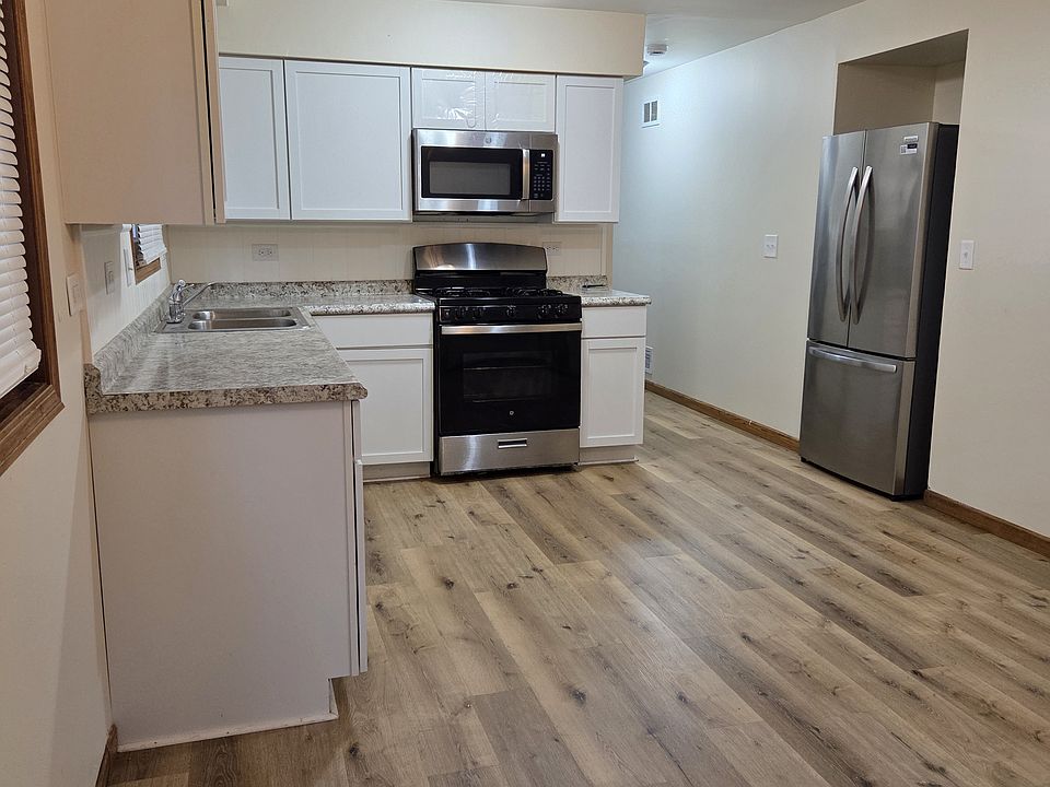 1st image of 9711 S Nottingham Ave #1