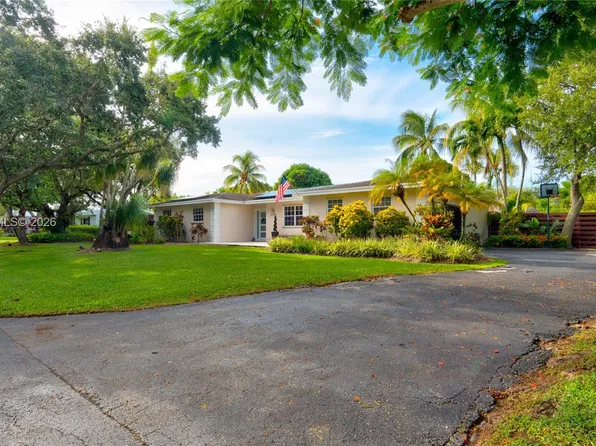 8340 SW 163rd St, Palmetto Bay, FL 33157