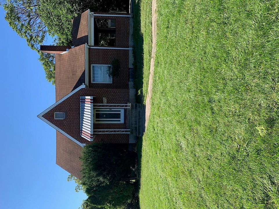 2nd image of 1428 Guildhall Ave NW