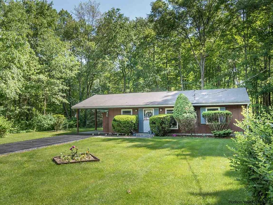 1st image of 6 Stonehedge Ave