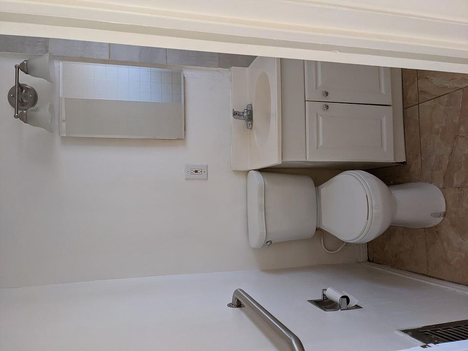 Bathroom2_04052021