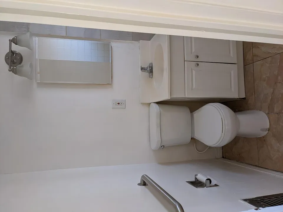 Bathroom2_04052021