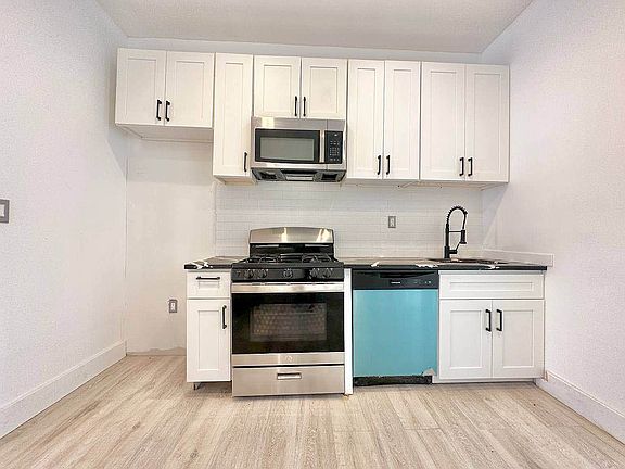 4th image of 221 Rockaway Ave #3