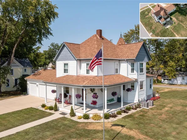 224 E Adams St, O'Fallon, IL 62269